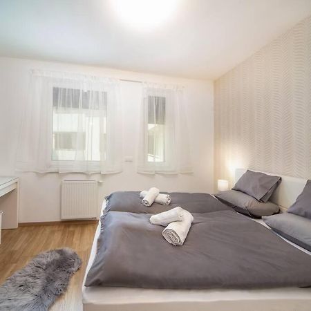 בודפשט Grace Pine Apartment 1 מראה חיצוני תמונה