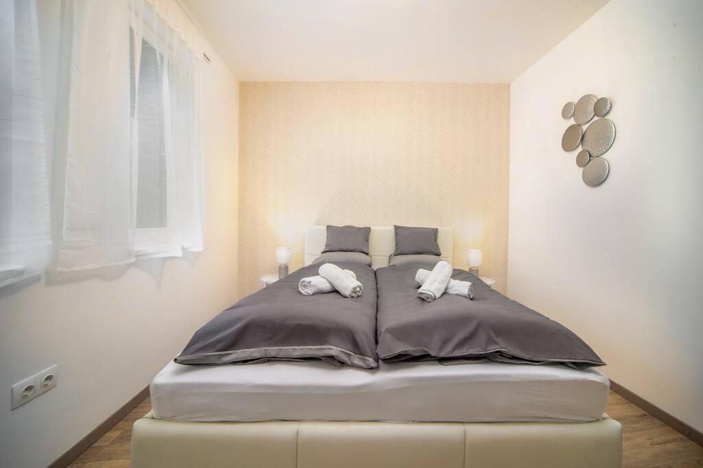 בודפשט Grace Pine Apartment 1 מראה חיצוני תמונה